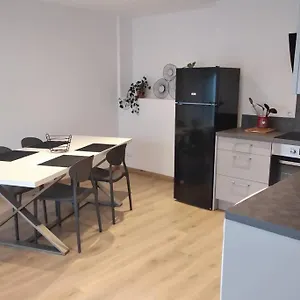 https://t2-refait-a-neuf-au-coeur-de-cluses.hotels-rhonealpes.com