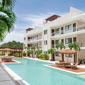 https://blue-luxury-kukulkan-apartments.allrivieramayahotels.com